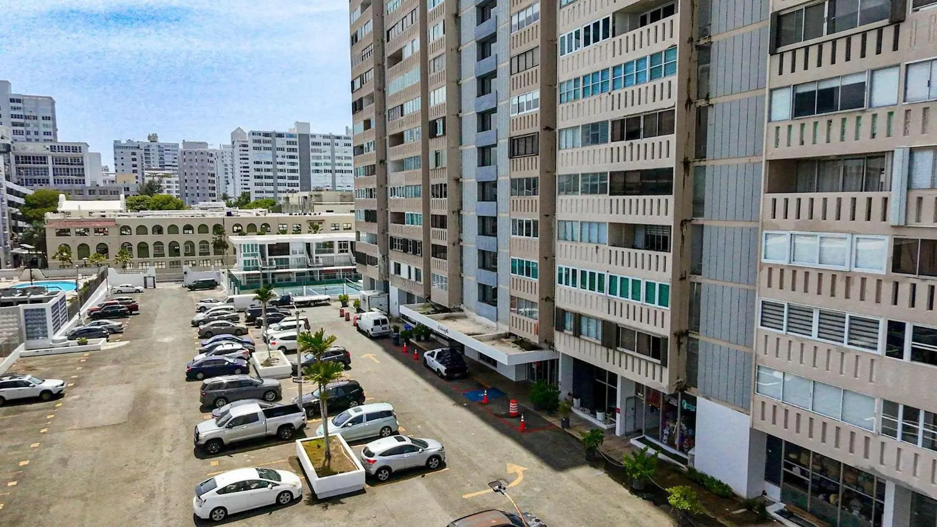 Σπίτι διακοπών Condado Apt- Private Beach, Pool, & Family Ready! Σαν Χουάν