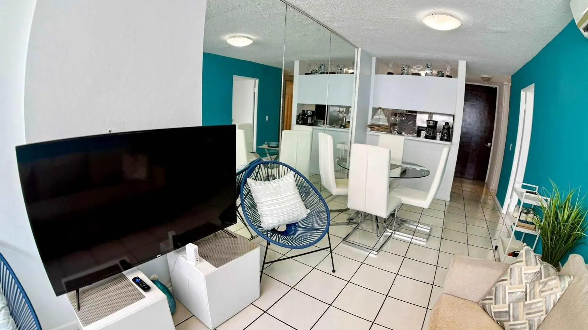 Condado Apt- Private Beach, Pool, & Family Ready! Σαν Χουάν Σπίτι διακοπών