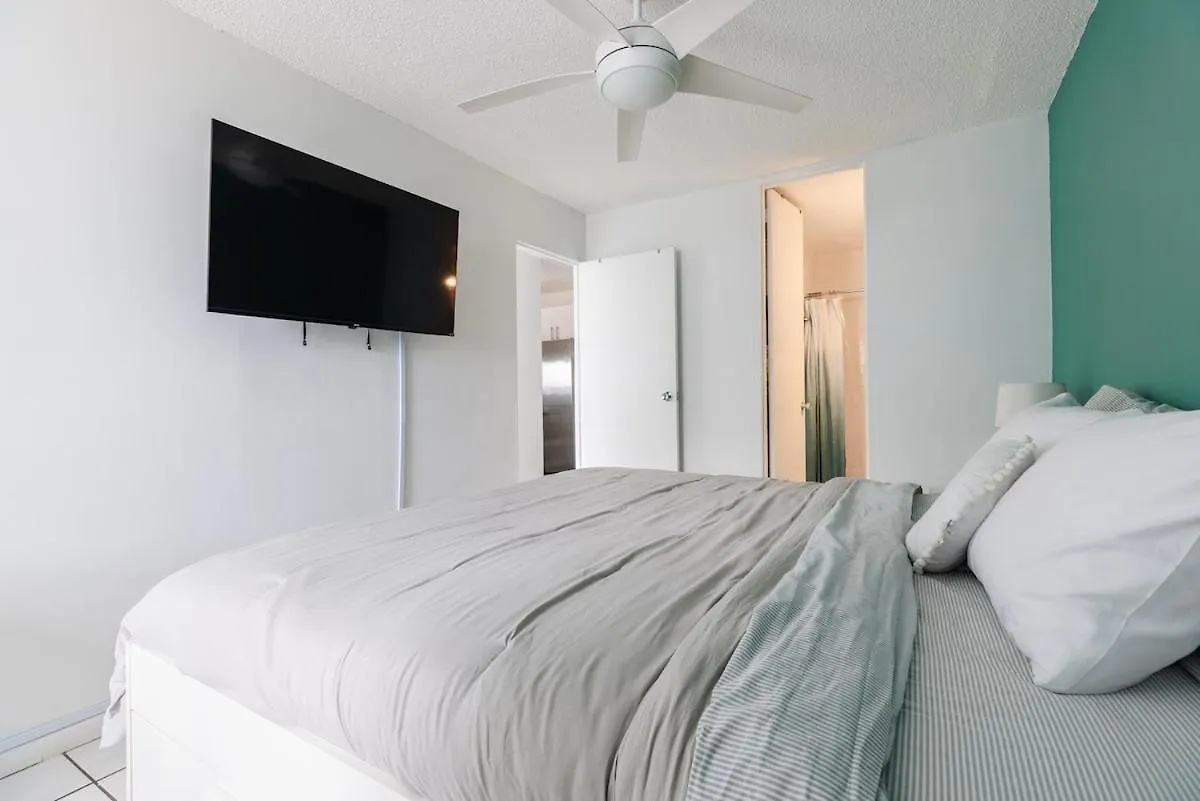 Condado Apt- Private Beach, Pool, & Family Ready! San Juan