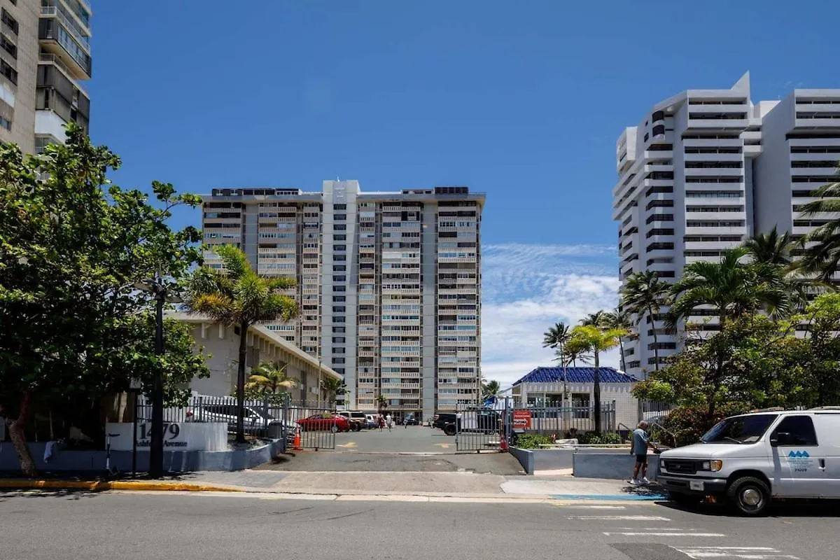 Condado Apt- Private Beach, Pool, & Family Ready! San Juan Puerto Rico
